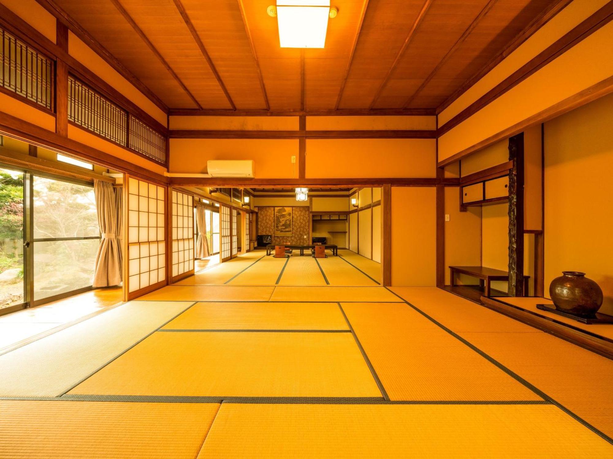 Ooedo Onsen Monogatari Hotel Ranpu Hirado Esterno foto